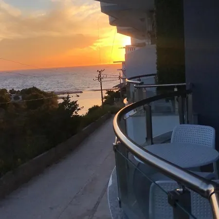 F&J Hotel Sarande Exterior photo