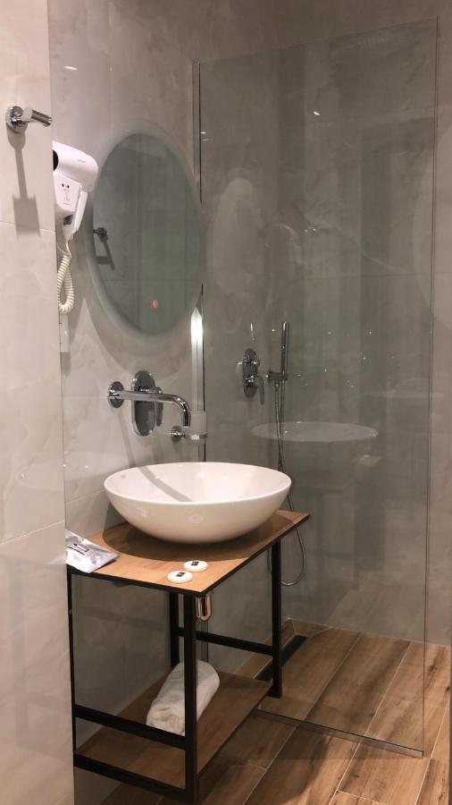 Hotel F&j Sarande
