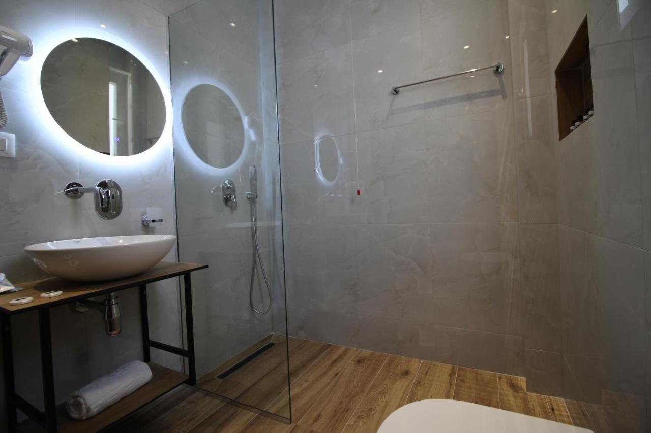 F&j Hotel Sarande