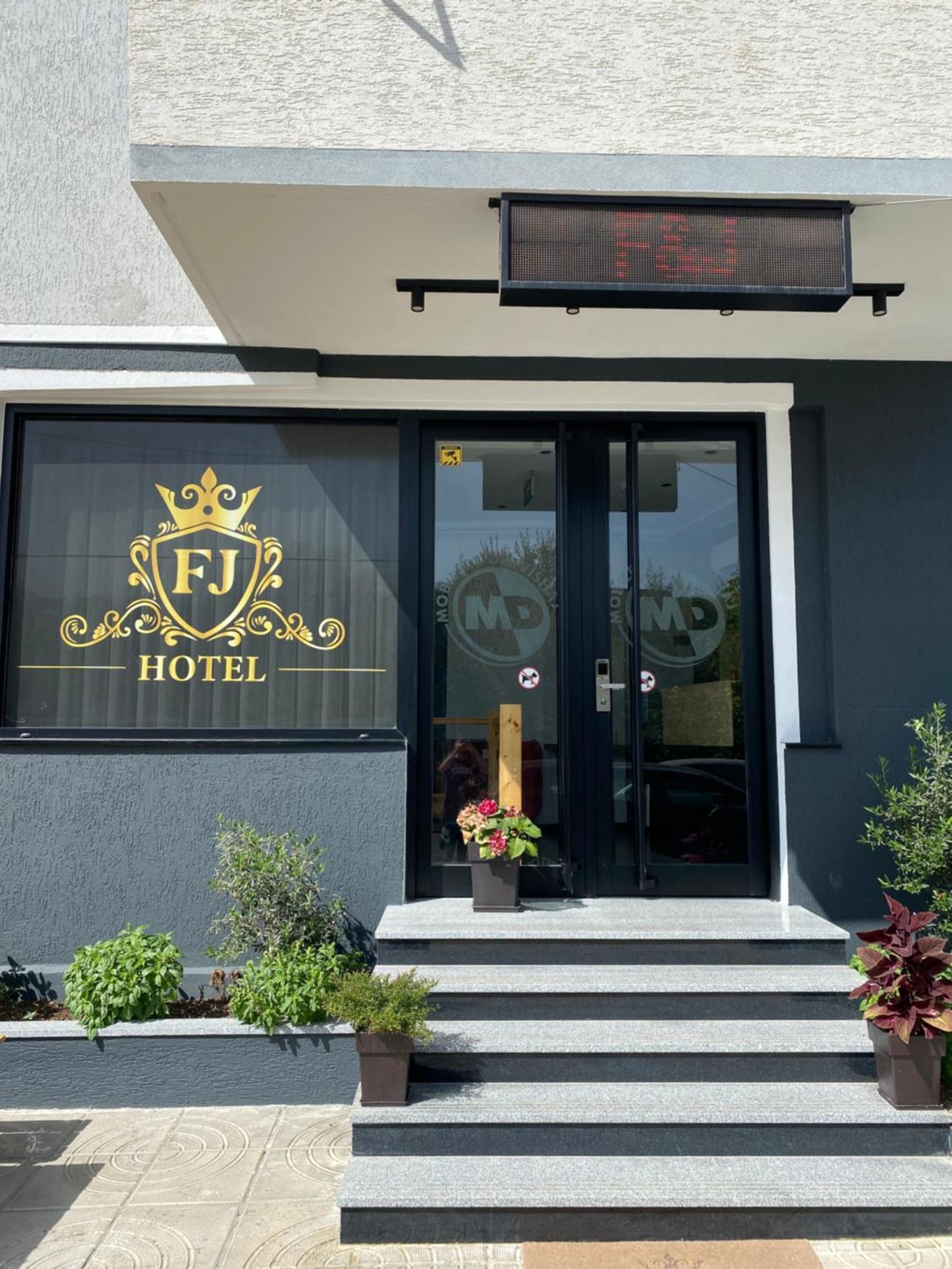 Hotel F&j Sarande